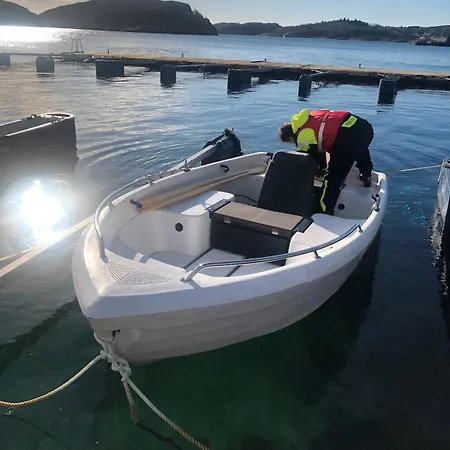 Fantastic Year-around With Boats, Hottube